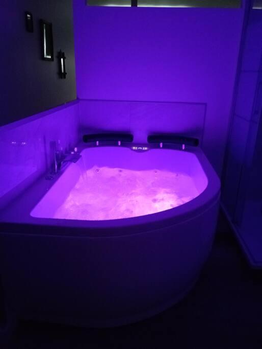 Sejour Sauna Et Jacuzzi Cocon La Roche-sur-Yon Bagian luar foto
